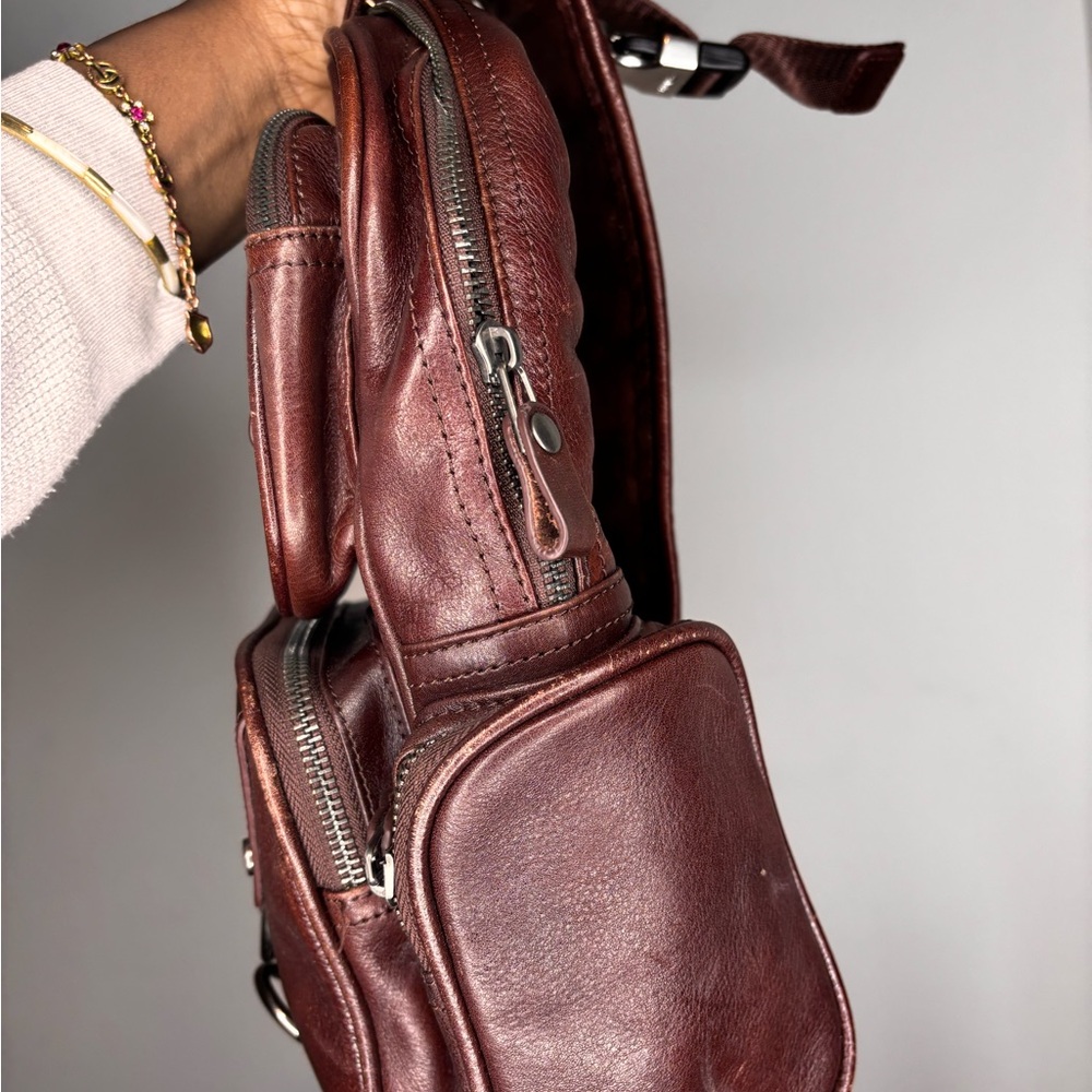 CENUNCO Leather Sling Bag Dark Brown - Picture 5 of 8